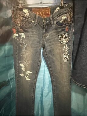 Seven jeans Embroidered custom Wash Women’s Jeans w/Skull & Music Patches